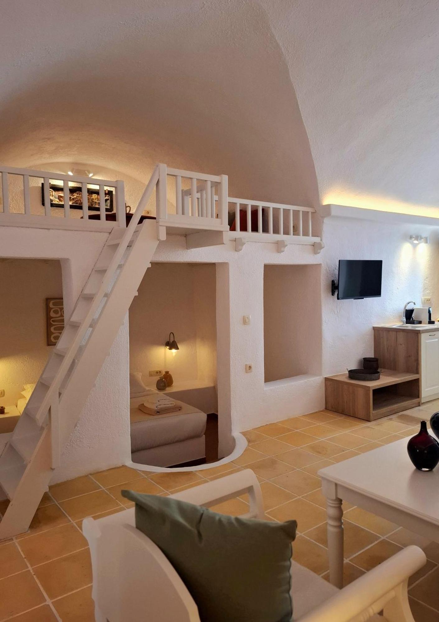 Mardanza Krokos Suites Imerovigli  Zewnętrze zdjęcie